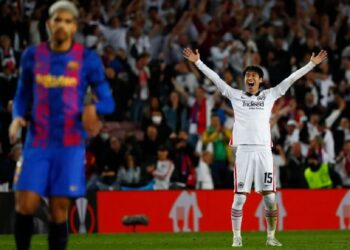 Barca eliminated, West Ham advances in Europa League