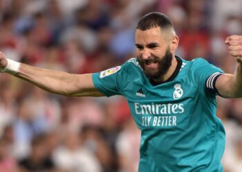 Benzema rallies Real Madrid past Sevilla
