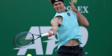 Zverev, Tsitsipas to meet in Monte Carlo semis