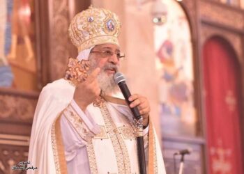 Head of the Al-Ashraf Syndicate greets Pope Tawadros on Easter