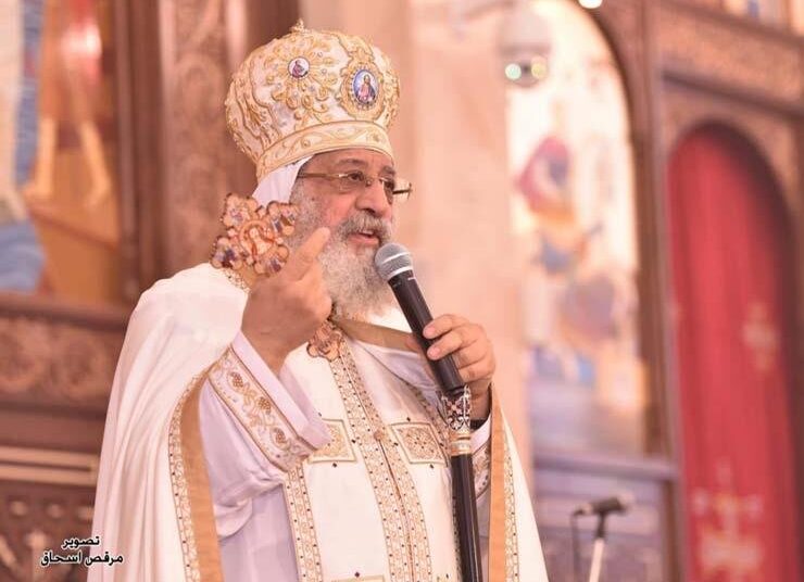 Head of the Al-Ashraf Syndicate greets Pope Tawadros on Easter 1 - Egyptian Gazette