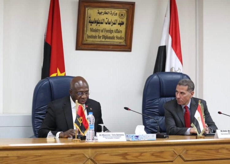 Angolan Foreign Affairs Minister Téte António hailed Egypt’s leading role to support peace and stability in Africa as well as its leadership to enhance joint African action under the umbrella of the African Union.