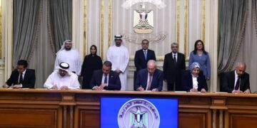 PM witnesses inking ceremony of 2 MoUs for building green hydrogen plants in Egypt