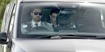 Ronaldo is pictured for the first time since the death of his baby son 1 - Egyptian Gazette Ronaldo is pictured for the first time since the death of his baby son