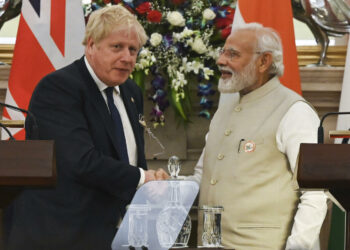 Britain and India seal defense deals, free trade expected by Oct