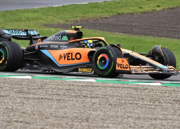 F1 teams strip off the paint to go faster 1 - Egyptian Gazette