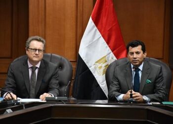 Youth minister, German amb. tackle raising environmental awareness