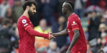 Man City, Liverpool both win in EPL; Chelsea stunned