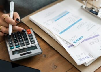 Analysis: Devaluation may boost non-banking finance