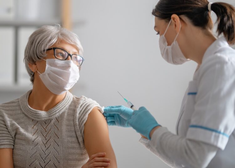 FDA to decide on strain selection for COVID boosters by June 1 - Egyptian Gazette Top US Food and Drug Administration officials said that the agency is aiming to decide by June whether to change the design of COVID-19 vaccines in order to combat future variants.