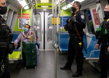 Masks back by popular demand on San Francisco trains