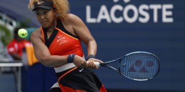 Osaka stuns Bencic to reach 1st Miami Open final