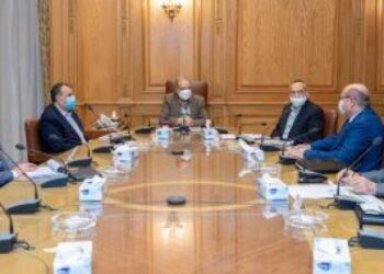 State min. of military production follows up implementation of number of projects