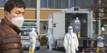 S.Korea coronavirus daily infections below 300,000 for 3rd day