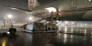UAE sends 5th plane carrying 30 metric tonnes of food, relief supplies to Ukraine 1 - Egyptian Gazette UAE sends 5th plane carrying 30 metric tonnes of food, relief supplies to Ukraine