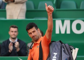 Djokovic falls to Davidovich Fokina in Monte Carlo, Tsitsipas advances