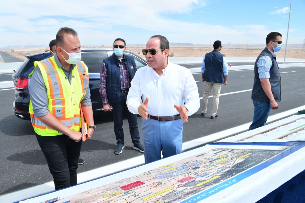 Sisi assesses development of Cairo-Suez road 4 - Egyptian Gazette Sisi assesses development of Cairo-Suez road 3 - Egyptian Gazette