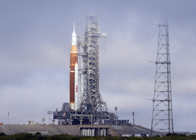 Fuel leak thwarts NASA's dress rehearsal for moon rocket 1 - Egyptian Gazette The NASA Artemis rocket with the Orion spacecraft aboard stands on pad 39B at the Kennedy Space Center in Cape Canaveral, Florida, March 18, 2022.