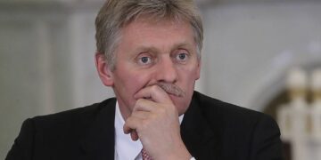 Kremlin spokesman says Russia will strengthen western border to deter attack