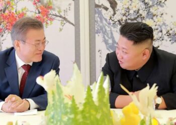 Korean leaders exchange friendly letters in rare break from tensions