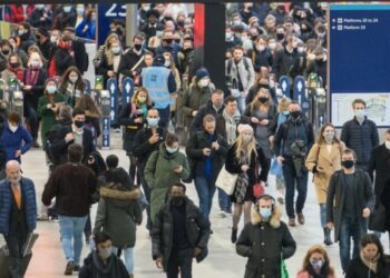 COVID in UK at record levels with almost 5 million infected