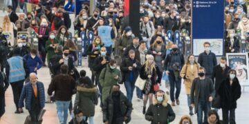 COVID in UK at record levels with almost 5 million infected