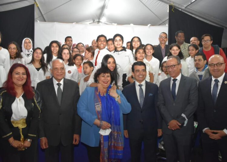 Minsiter of Culture Inas Abdel Dayem, Director General of the ICESCO Salem bin Mohammad Al-Malik and Giza Governor Ahmed Rashid inaugurating the 10th Faisal Book Fair on Wednesday.