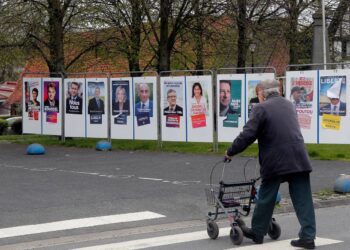 In France, a nail-biting election as Macron’s rival surges