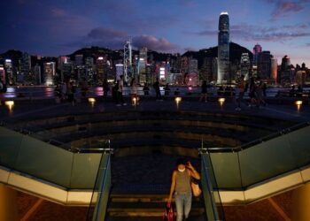 Hong Kong to sell up to $2.55 billion retail green bond this month