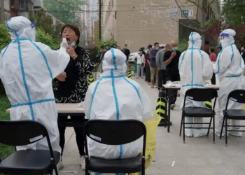 China digs in on zero-Covid strategy despite public’s frustrations