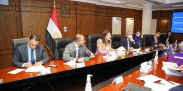 Planning minister confers with sustainable development expert on future co-operation