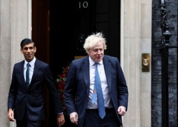 UK PM Johnson and finance minister to be fined for lockdown breaches
