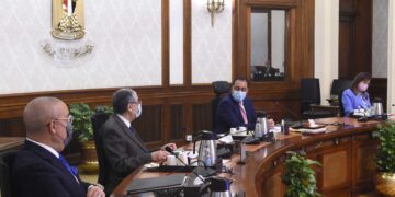 PM follows up plans to establish seawater desalination plants 1 - Egyptian Gazette PM follows up plans to establish seawater desalination plants