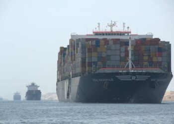Suez Canal’s revenues hit record high in April
