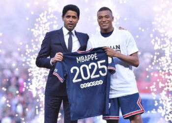 PSG’s Mbappe celebrates new deal with 3 goals