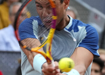 Nadal reaches Madrid quarter-finals