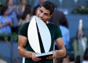 Carlos Alcaraz cruises to Madrid title