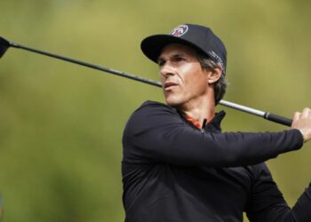 Olesen claims share of lead at British Masters