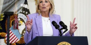 Jill Biden to meet Ukrainian refugees in Romania, Slovakia