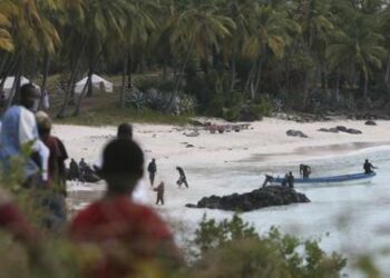 Paris trial for 2009 plane crash that left 152 dead, 1 alive