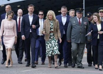 Jill Biden pays surprise visit to Ukraine, meets first lady