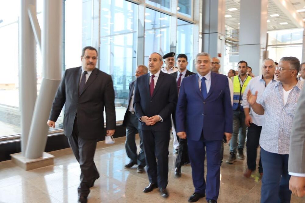 Manar inspects Sphinx Int'l Airport 6 - Egyptian Gazette Manar inspects Sphinx Int'l Airport 5 - Egyptian Gazette