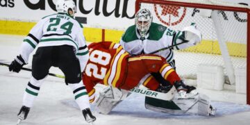Lindholm leads Flames over Stars 1-0 in Game 1