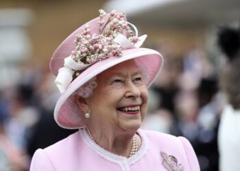 Queen to miss traditional royal garden party season
