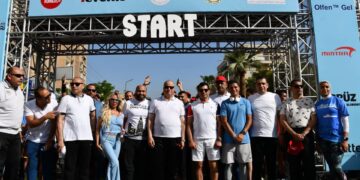 Youth min., Cairo governor attend Cairo Half Marathon