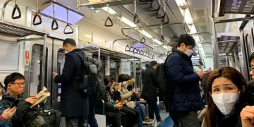Seoul to resume late-night public transit service