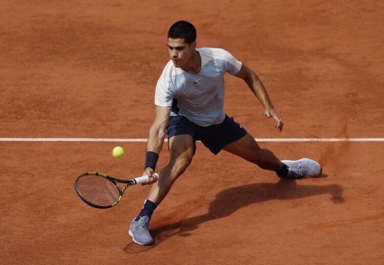 Alcaraz, Zverev pull off French Open escapes as Nadal, Djokovic cruise 1 - Egyptian Gazette