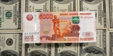 Russian rouble rallies to March 2018 level against dollar 1 - Egyptian Gazette Russian rouble rallies to March 2018 level against dollar