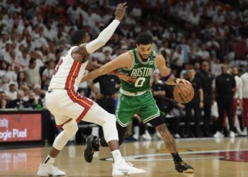 Celtics advance to face Warriors in NBA Finals
