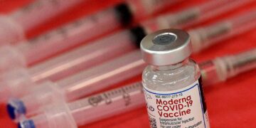 Moderna Q1 profit triples on robust COVID vaccine sales
